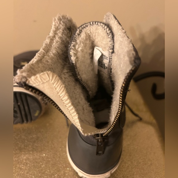 Converse Winterized High-Top Sneakers - Picture 8 of 10